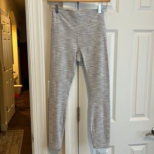 Lululemon Light Gray Marled Leggings Size 6
